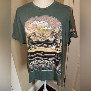 Vintage Mustang Road Trip Graphic Tee Green Car T-Shirt Retro Unisex Size M